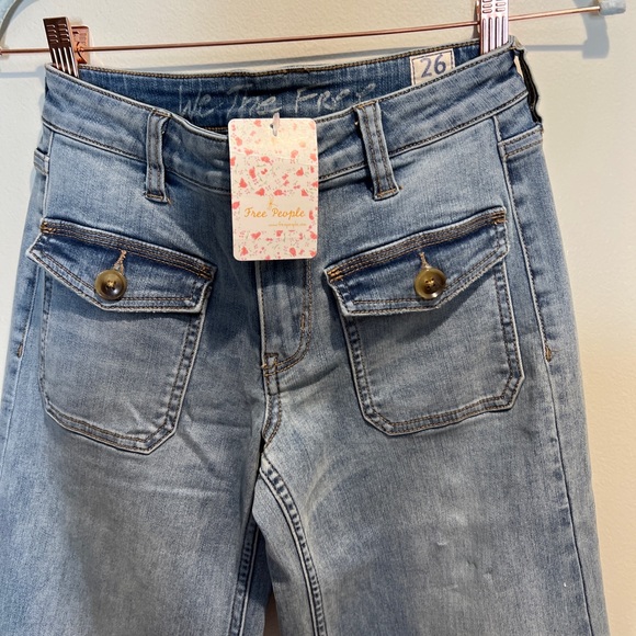 Free People Hailey Low Rise Bell Bottom Jeans patch Front Pockets 26 - Picture 5 of 7